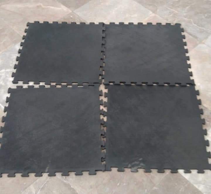 TAPETE PARA GIMNASIO DE 8mm DE ESPESOR